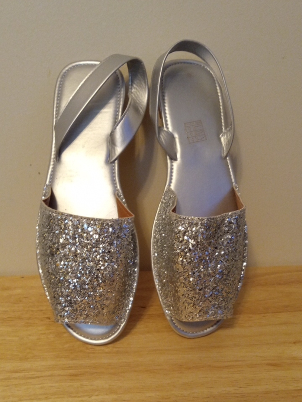 KAYLEEN By Los Angeles Silver Glitter Slingback Sandals